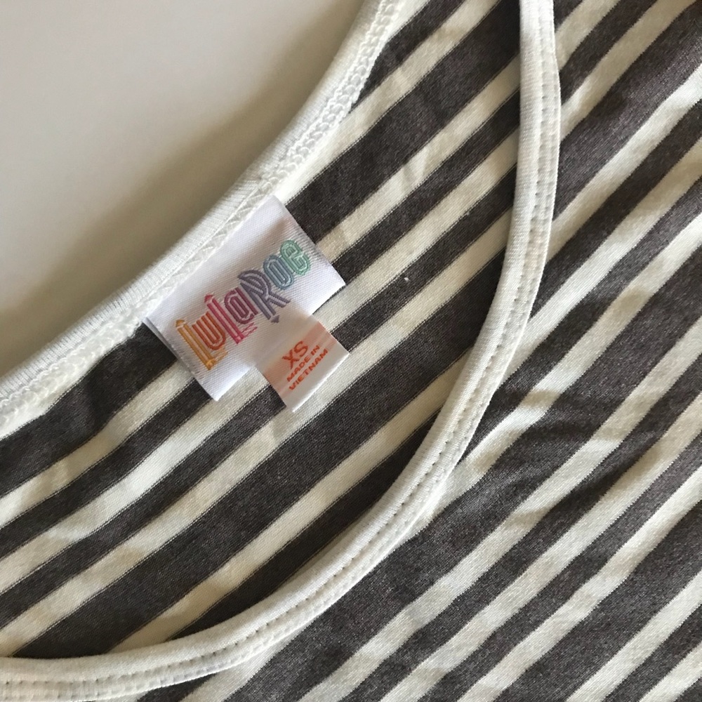 LuLaRoe Perfect Tee Grey/beige strip Size XS - Picture 5 of 6